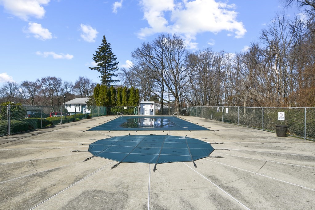 10 Walker Road, Unit 4 North Andover, MA 01845 - Photo 15 of 16 Gallery Image 15