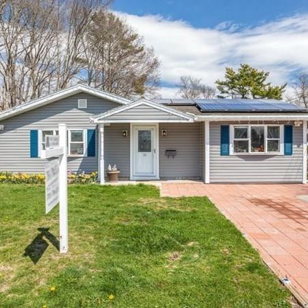 31 McDevitt Road Randolph, MA 02368 - Photo 3 of 37 Gallery Image 3