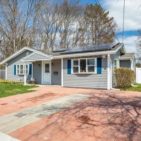 31 McDevitt Road Randolph, MA 02368 - Photo 4 of 37 Gallery Image 4