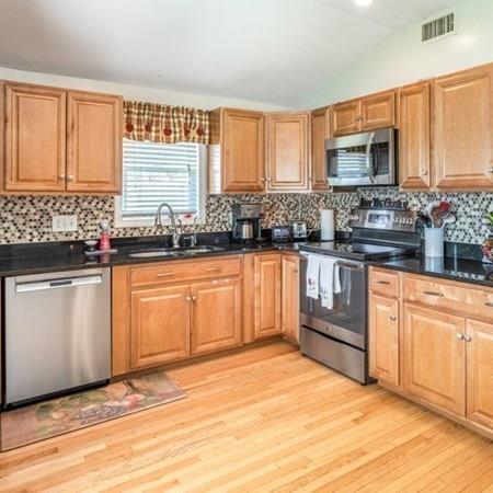 31 McDevitt Road Randolph, MA 02368 - Photo 7 of 37 Gallery Image 7