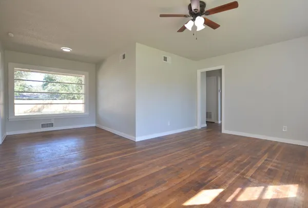 $1,275 | 4014 44th Street, Lubbock, TX 79413