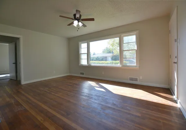 $1,275 | 4014 44th Street, Lubbock, TX 79413