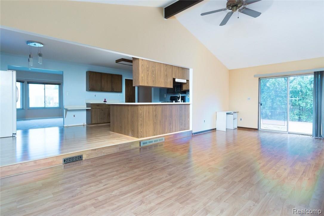 35812 Shell Drive Sterling Heights, MI 48310 - Photo 15 of 33 35812 Shell (15).jpg
