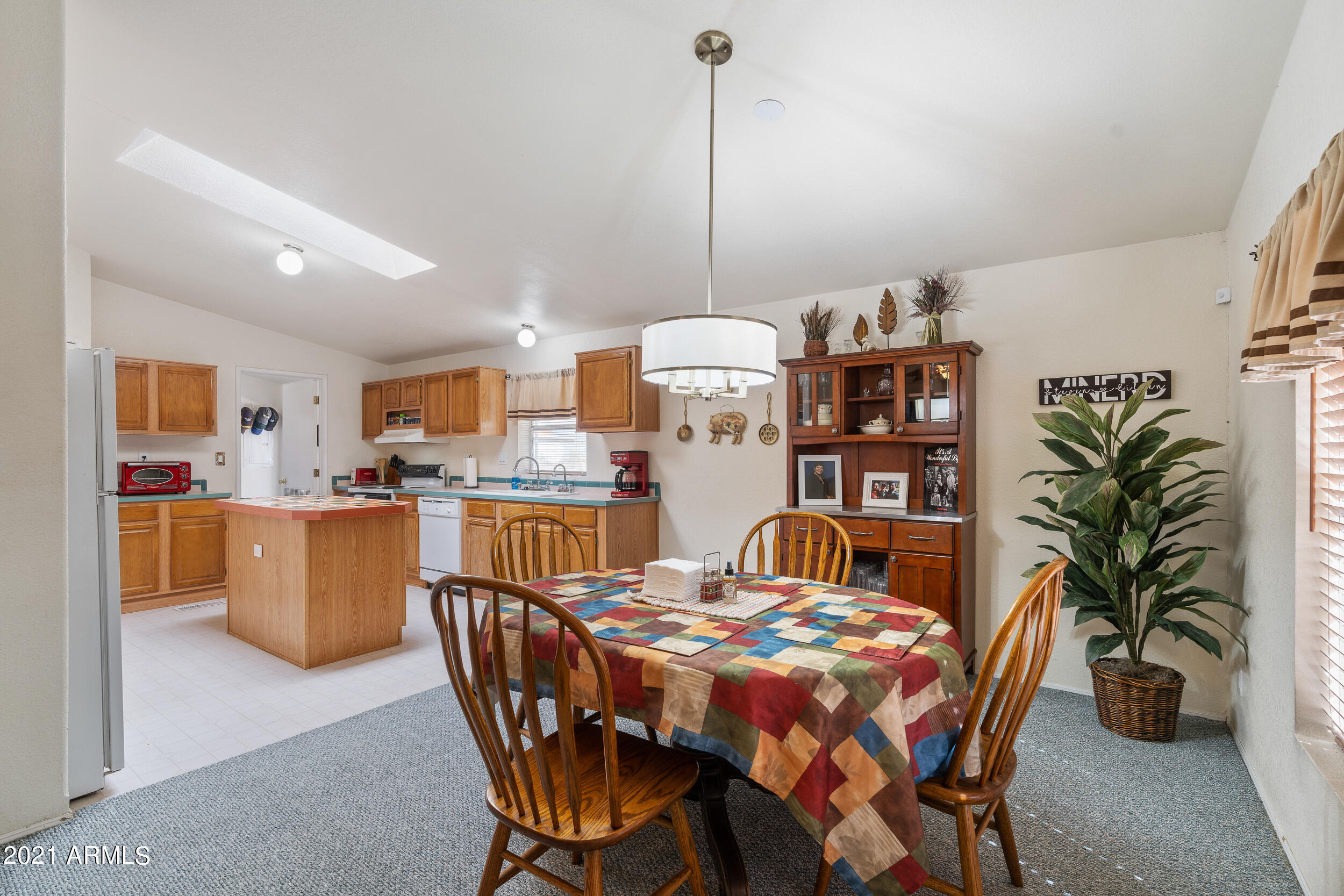 2661 South Acacia Road Apache Junction, AZ 85119 - Photo 5 of 19 2661 Acacia (6 of 22)