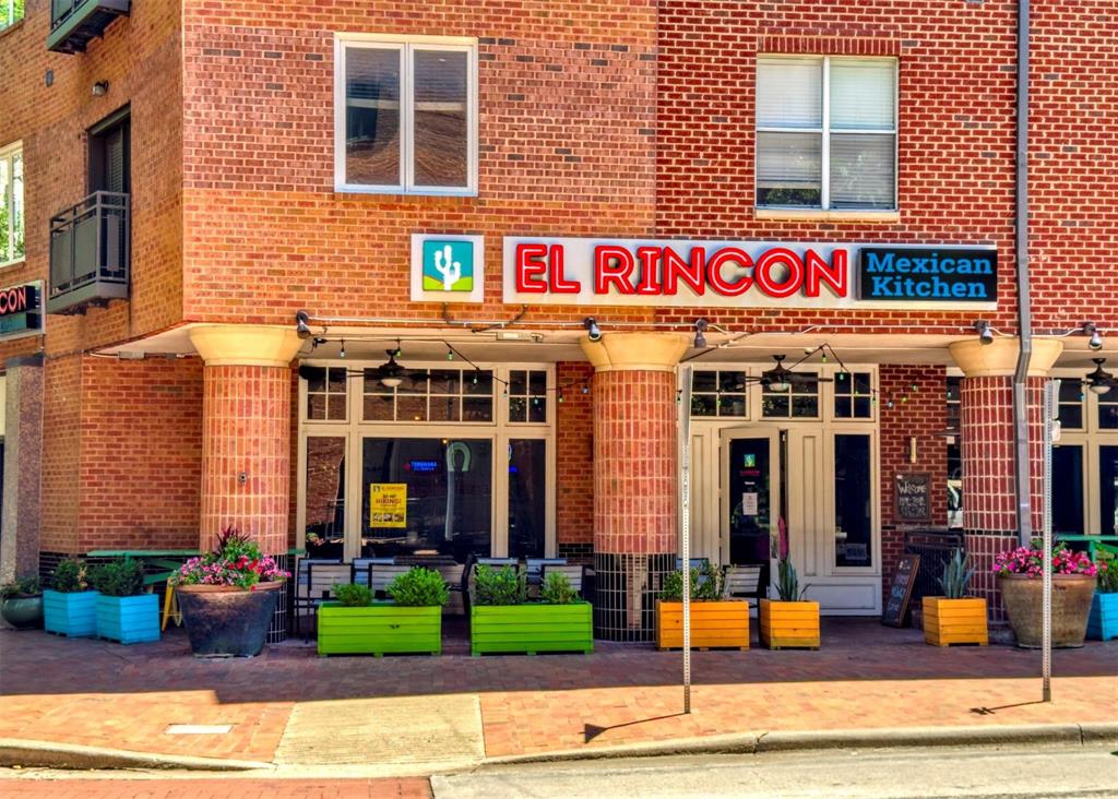 15741 Seabolt Place, Unit 28 Addison, TX 75001 - Photo 28 of 40 a sign that is on the side of a building