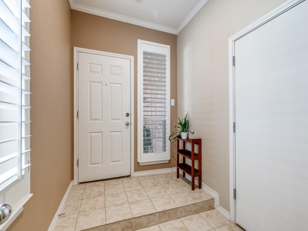 15741 Seabolt Place, Unit 28 Addison, TX 75001 - Photo 3 of 40 a view of room with walk in closet and window