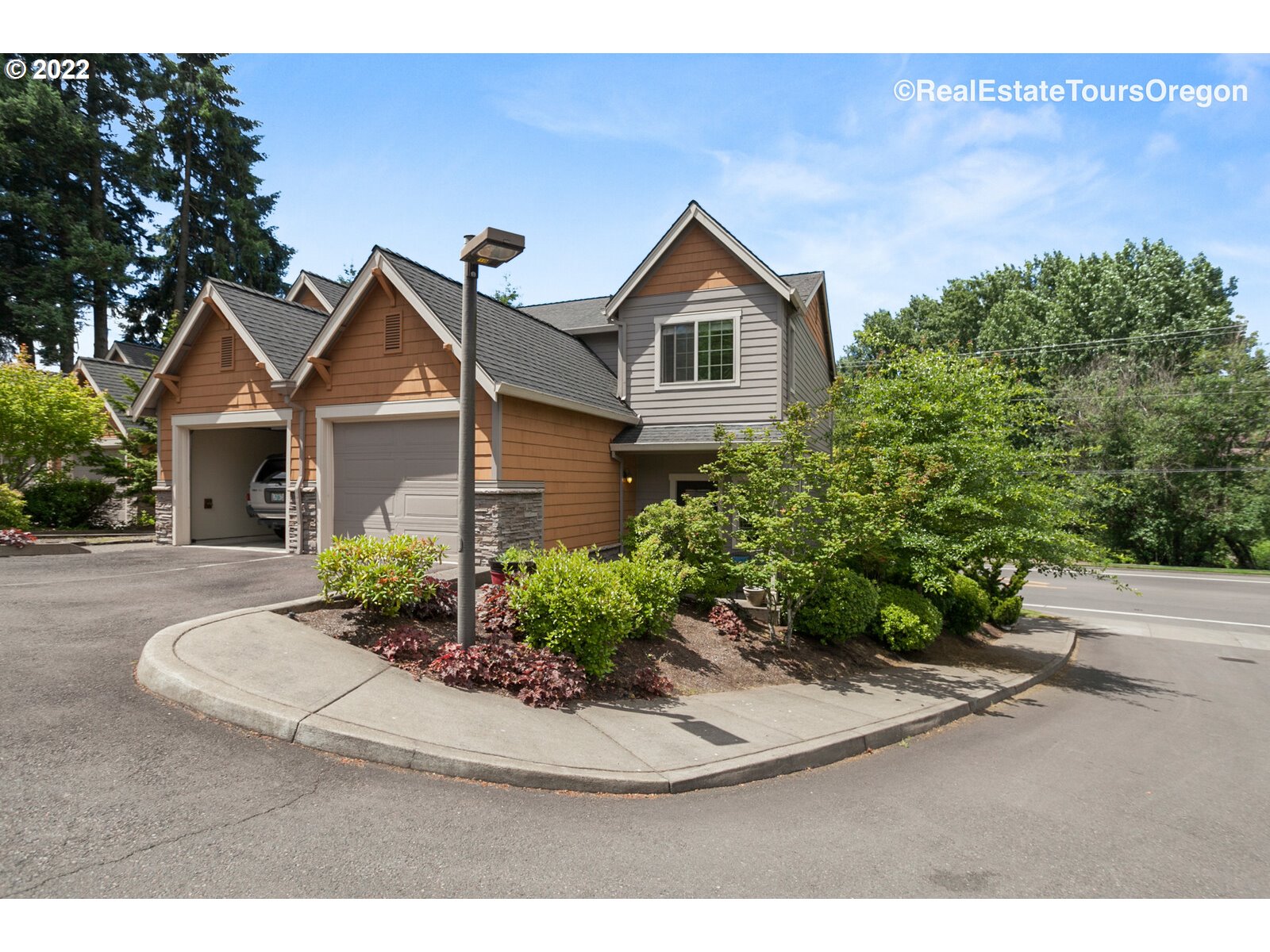12822 Boones Ferry Road Lake Oswego, OR 97035 - Photo 1 of 32 Gallery Image 1