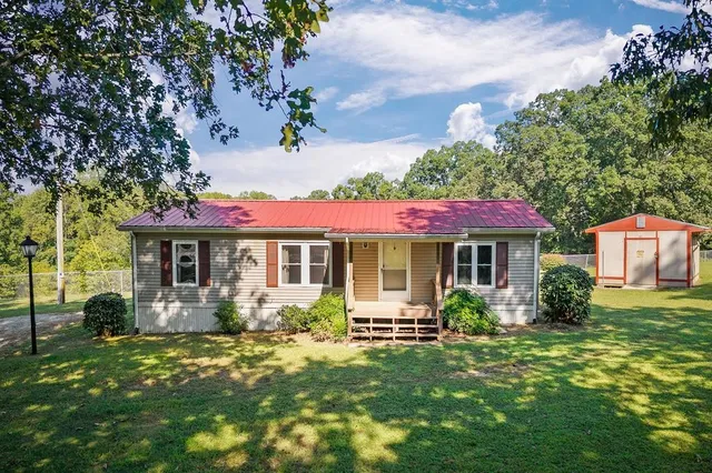 $199,900 | 370 Jay Hutchings Road, Sparta, TN 38583