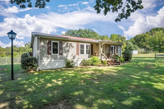$199,900 | 370 Jay Hutchings Road, Sparta, TN 38583