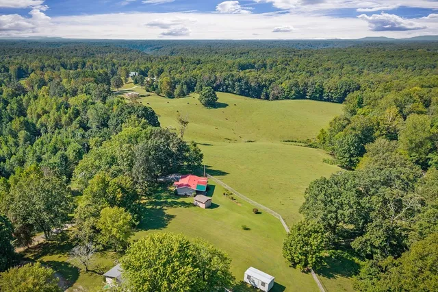 $199,900 | 370 Jay Hutchings Road, Sparta, TN 38583
