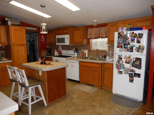 $115,000 | 201 North Pine Street, Good Hope, IL 61438