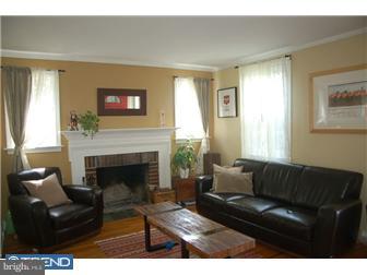 53 Princeton Road Havertown, PA 19083 - Photo 3 of 11 Living Room