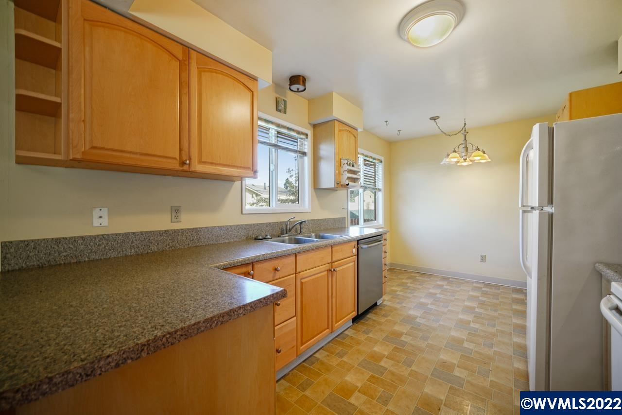 1104 Stanfield Road Woodburn, OR 97071 - Photo 11 of 31