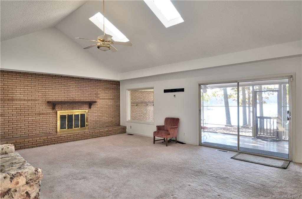 2685 Ranger Island Road Denver, NC 28037 - Photo 4 of 24 Gallery Image 4