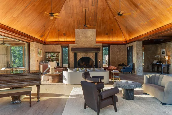 $19,800,000 | 232 North Fork Crystal Springs Road, St. Helena, CA 94574