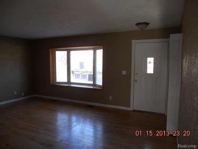 460 Alfred Road Ortonville, MI 48462 - Photo 4 of 11 DSCN7220.JPG