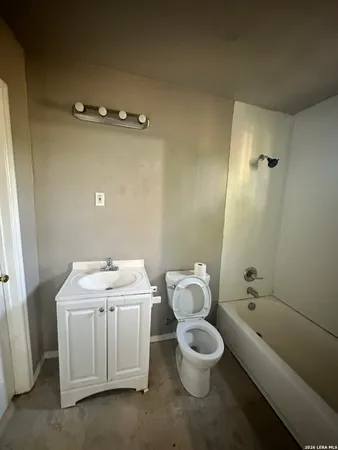 $1,250 | 515 Clark Avenue, San Antonio, TX 78210