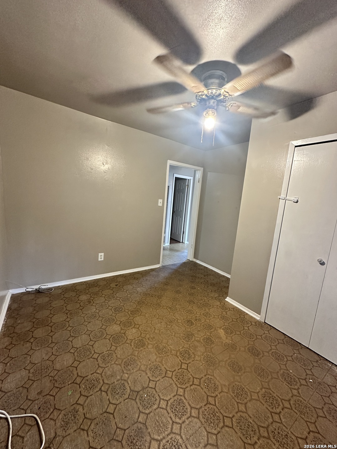 515 Clark Avenue San Antonio, TX 78210 - Photo 8 of 11 en view of an empty room