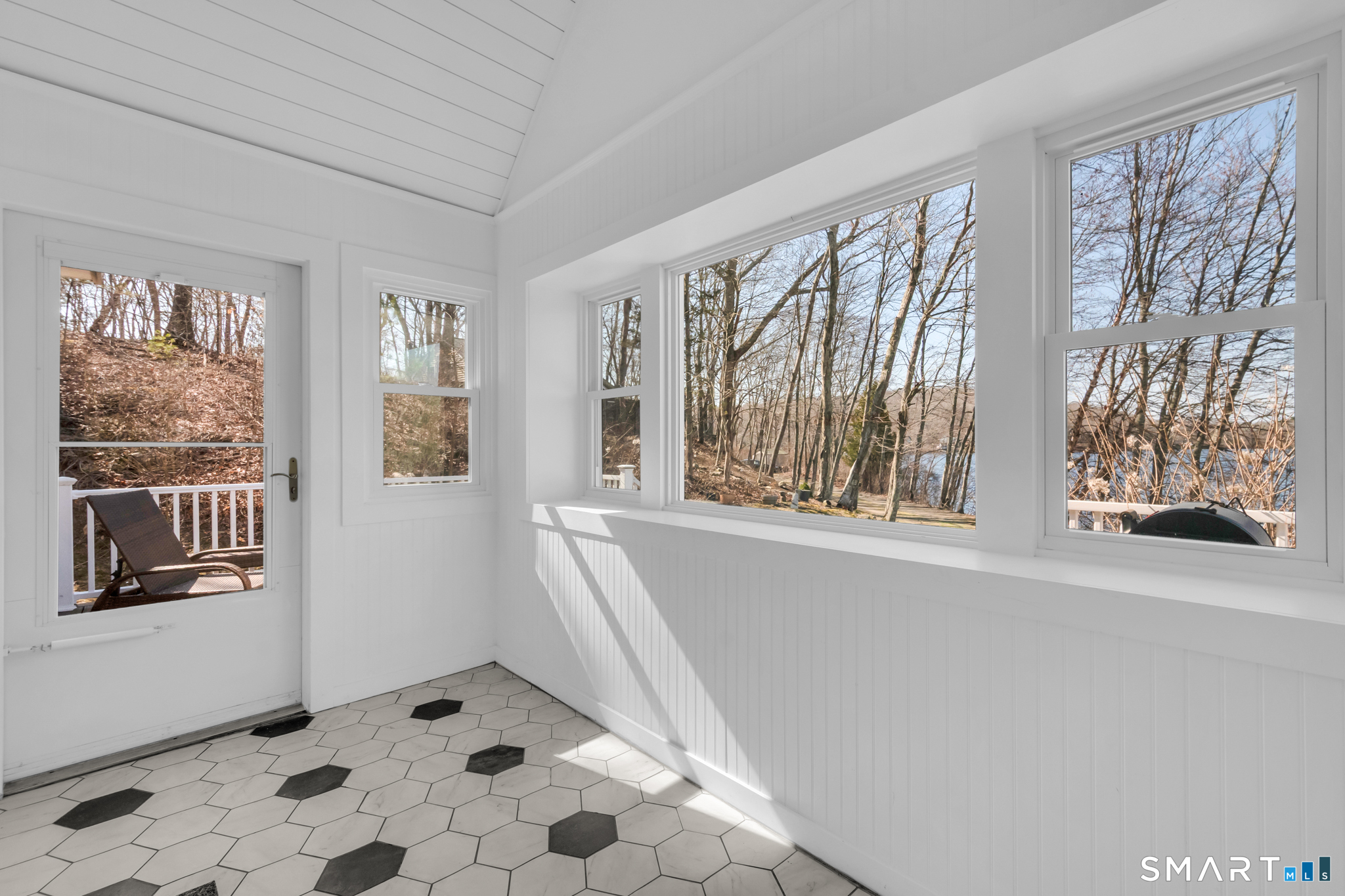 164 Miller Road North Stonington, CT 06359 - Photo 11 of 39