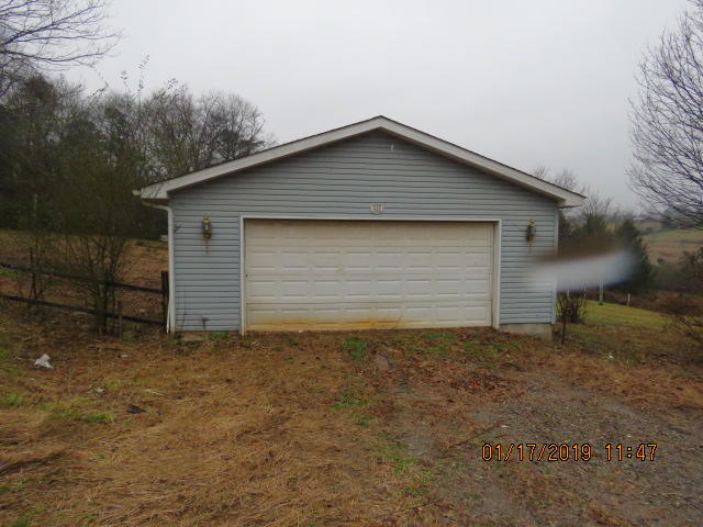 633 McCrary Street Philadelphia, TN 37846 - Photo 2 of 18 IMG_0048