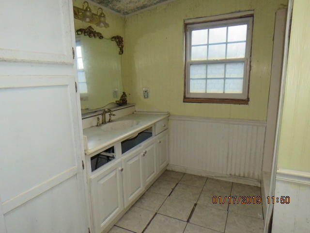 633 McCrary Street Philadelphia, TN 37846 - Photo 8 of 18 IMG_0061