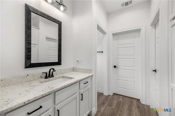 $426,000 | 504 Townhall Lane, Victoria, TX 77904