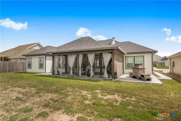 $426,000 | 504 Townhall Lane, Victoria, TX 77904