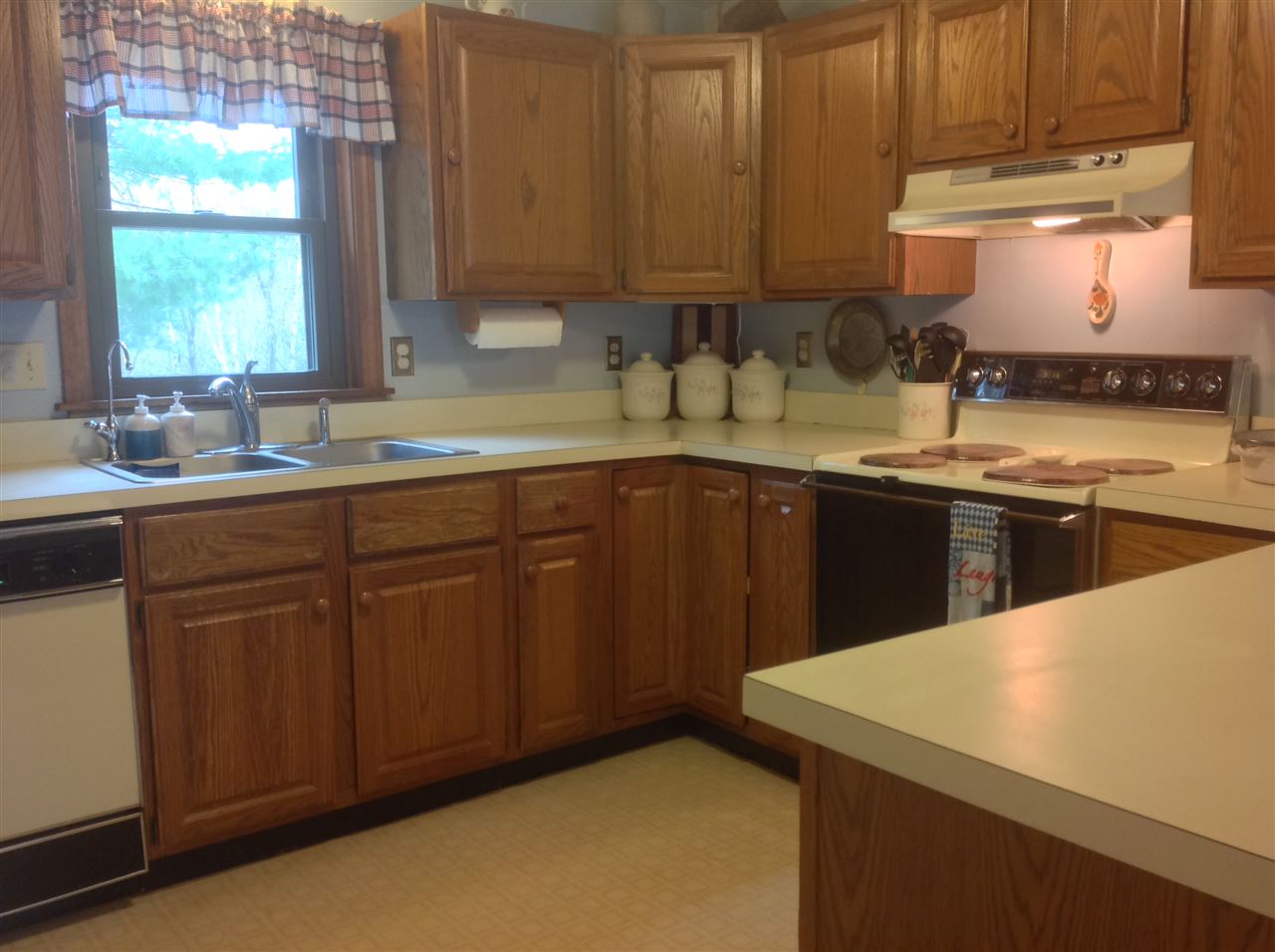 178 Pine Hill Road Weare, NH 03281 - Photo 7 of 19 Gallery Image 7