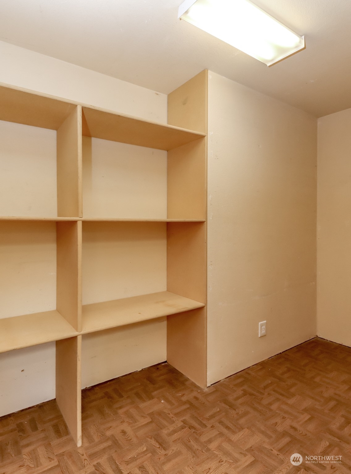 14419 178th Avenue Southeast Renton, WA 98059 - Photo 24 of 40 a view of room with walk in closet