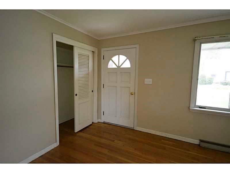 405 Glynwood Road Wapakoneta, OH 45895 - Photo 2 of 21
