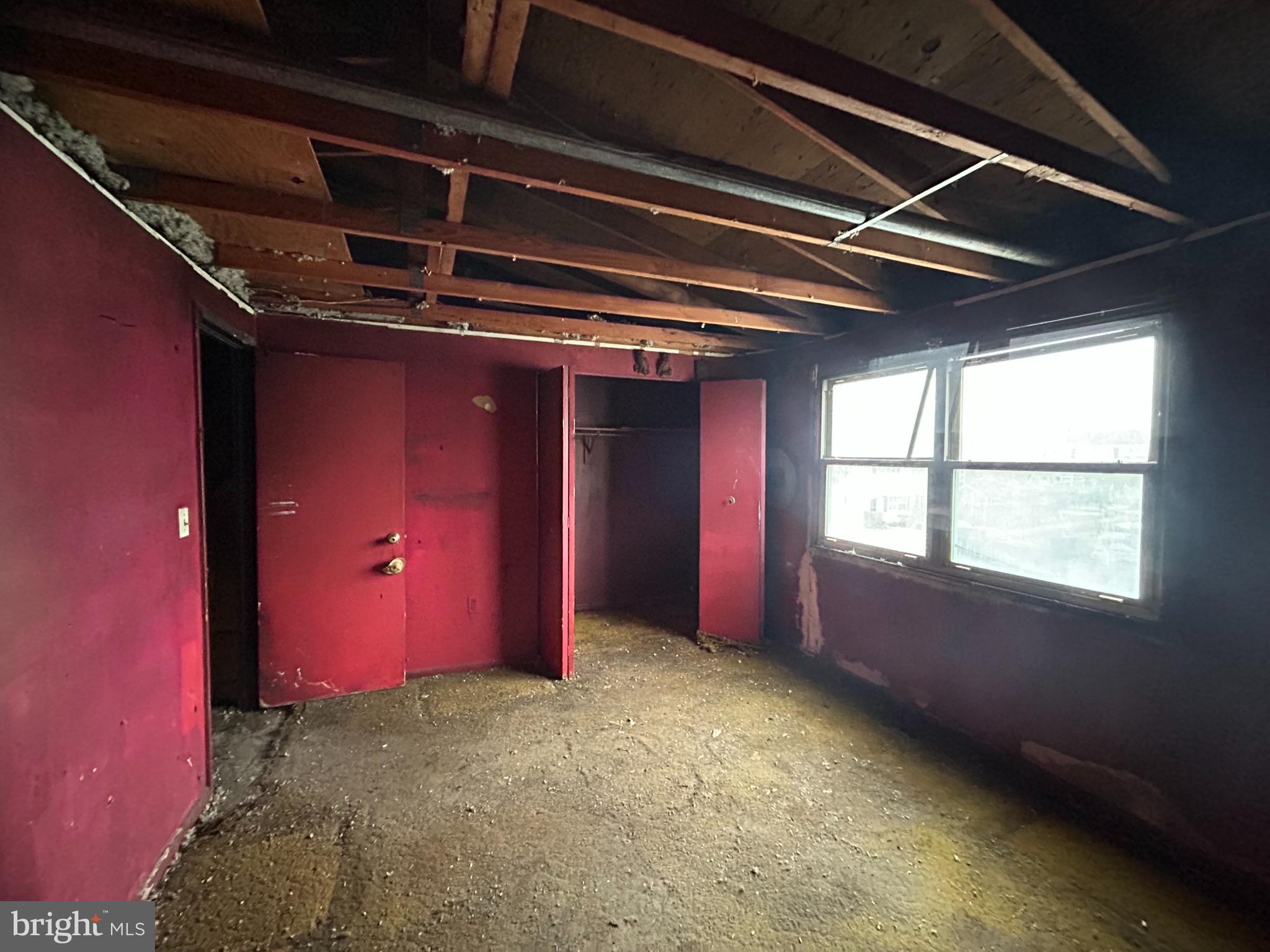 411 Clover Court Taneytown, MD 21787 - Photo 8 of 17 a view of an empty room