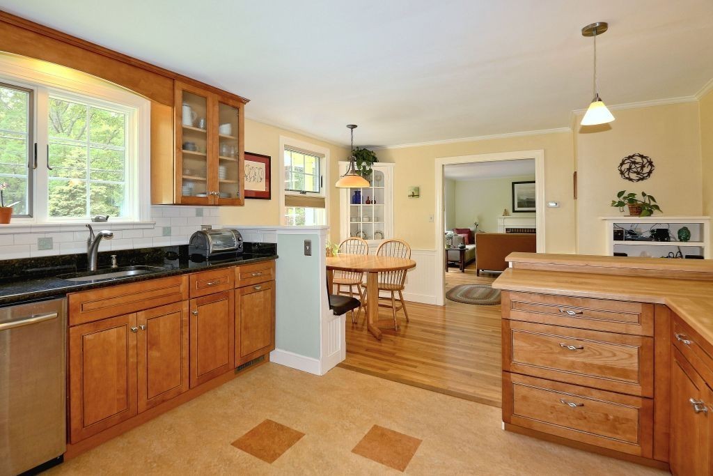 9 Sherman's Bridge Road Wayland, MA 01778 - Photo 5 of 23
