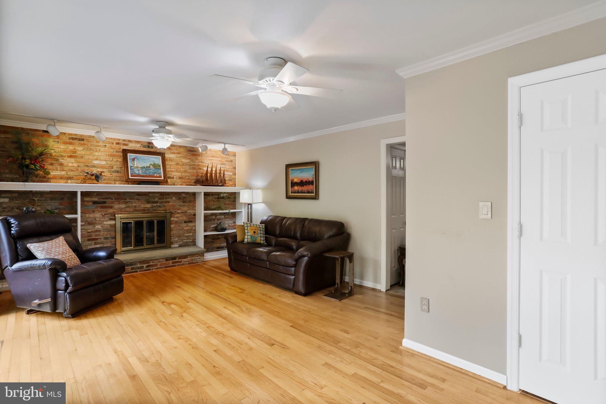 1644 Comanche Road Arnold, MD 21012 - Photo 21 of 61 Living Room