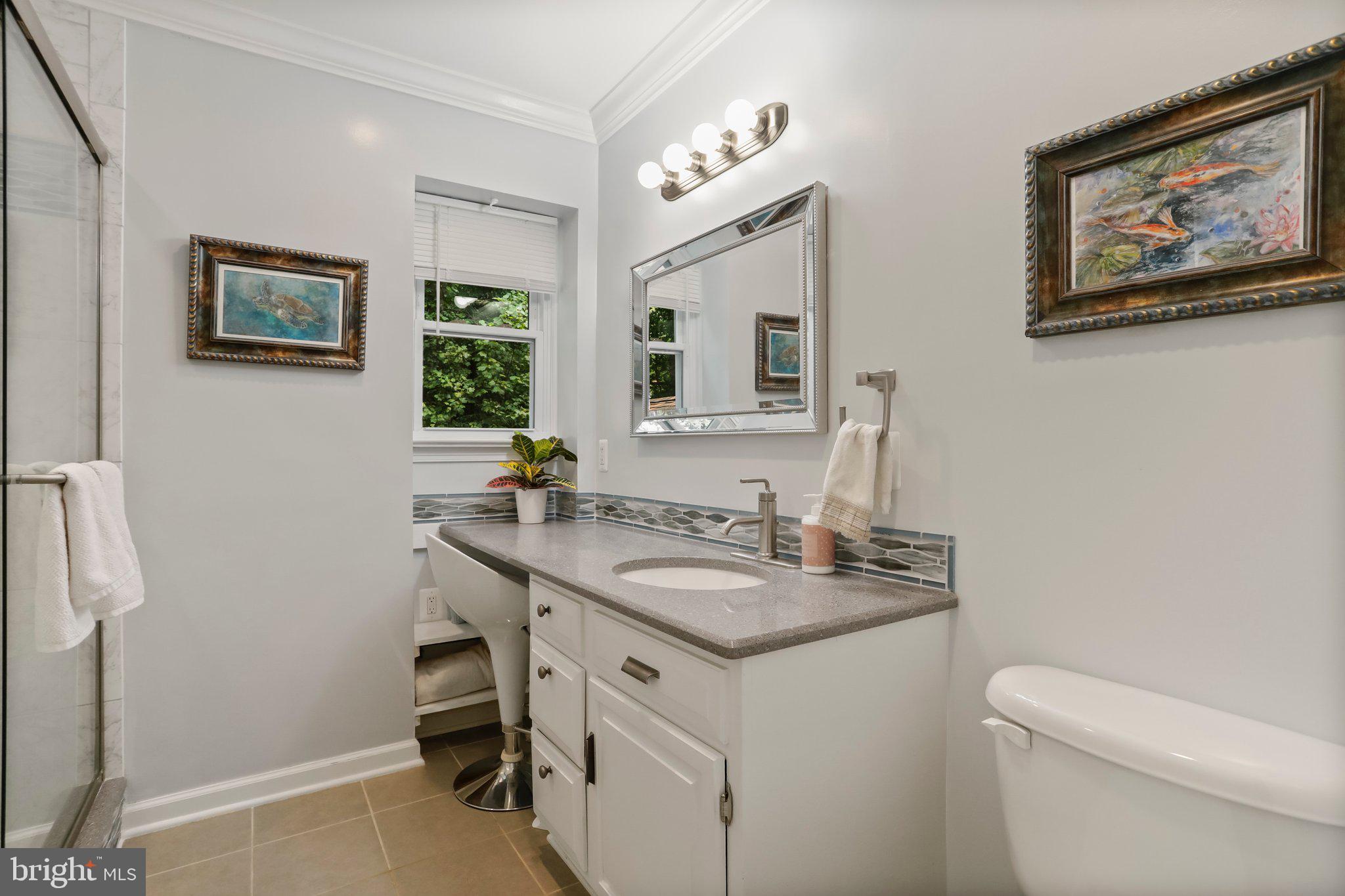 1644 Comanche Road Arnold, MD 21012 - Photo 36 of 61 Upstairs Hall Bathroom