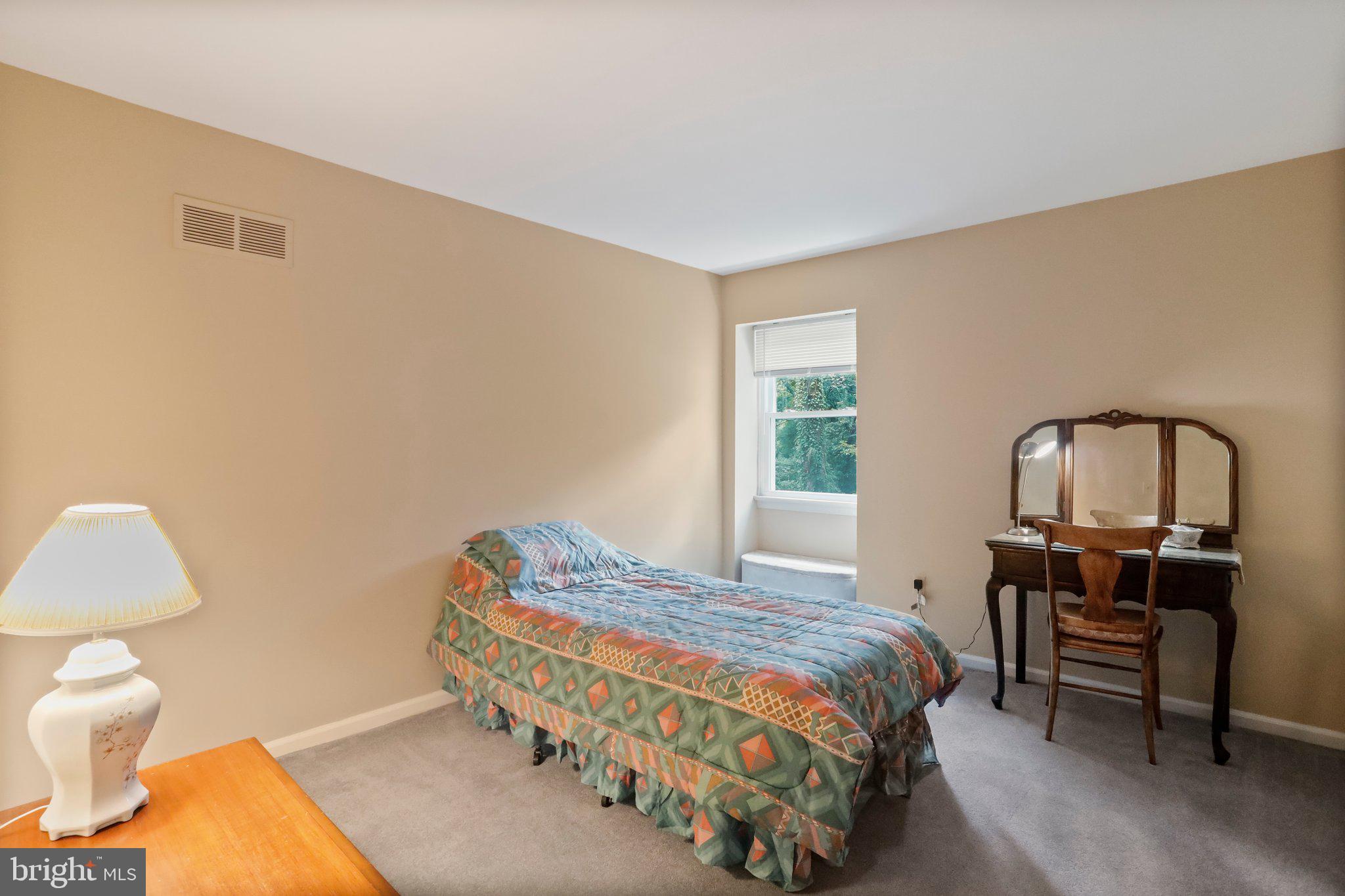 1644 Comanche Road Arnold, MD 21012 - Photo 37 of 61 Upstairs Bedroom 3
