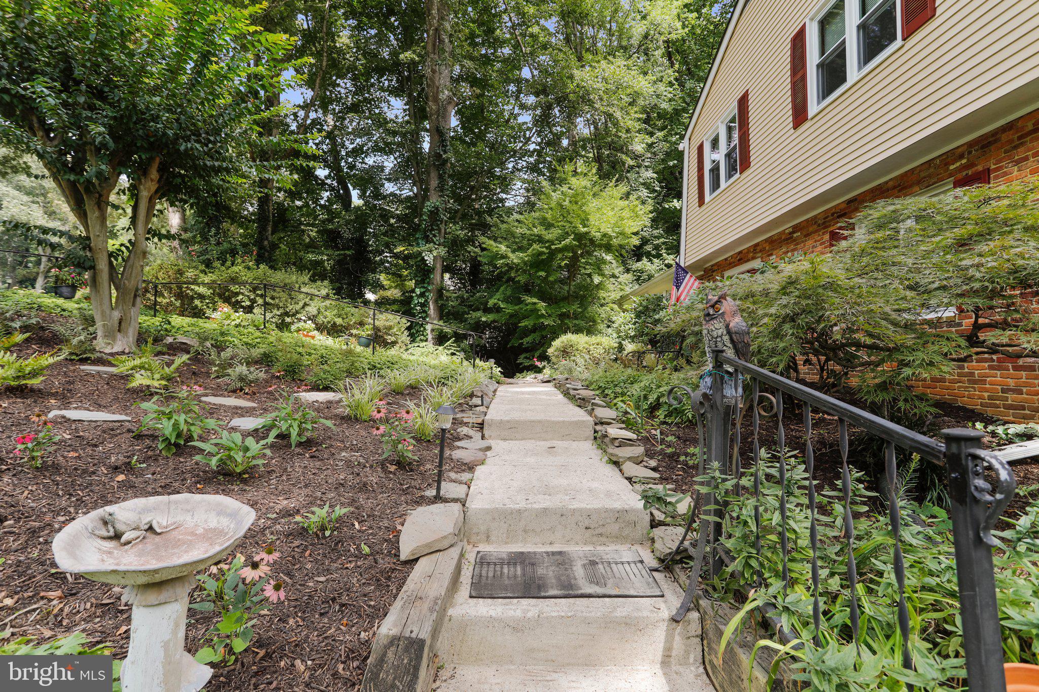 1644 Comanche Road Arnold, MD 21012 - Photo 7 of 61 Front walk way