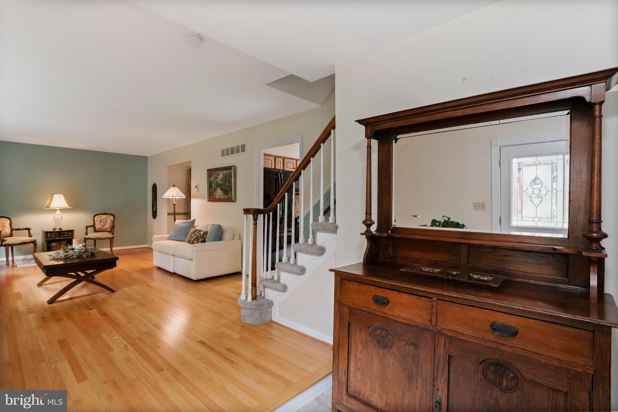 1644 Comanche Road Arnold, MD 21012 - Photo 9 of 61 Entry foyer/Family room