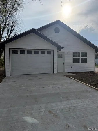 $199,900 | 387 Harrison Street, Lebanon, MO 65536