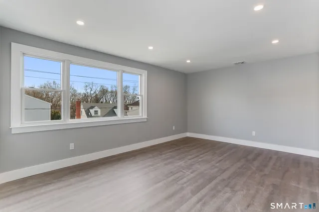 $2,900 | 35 Euclid Avenue, Unit B, Stamford, CT 06902