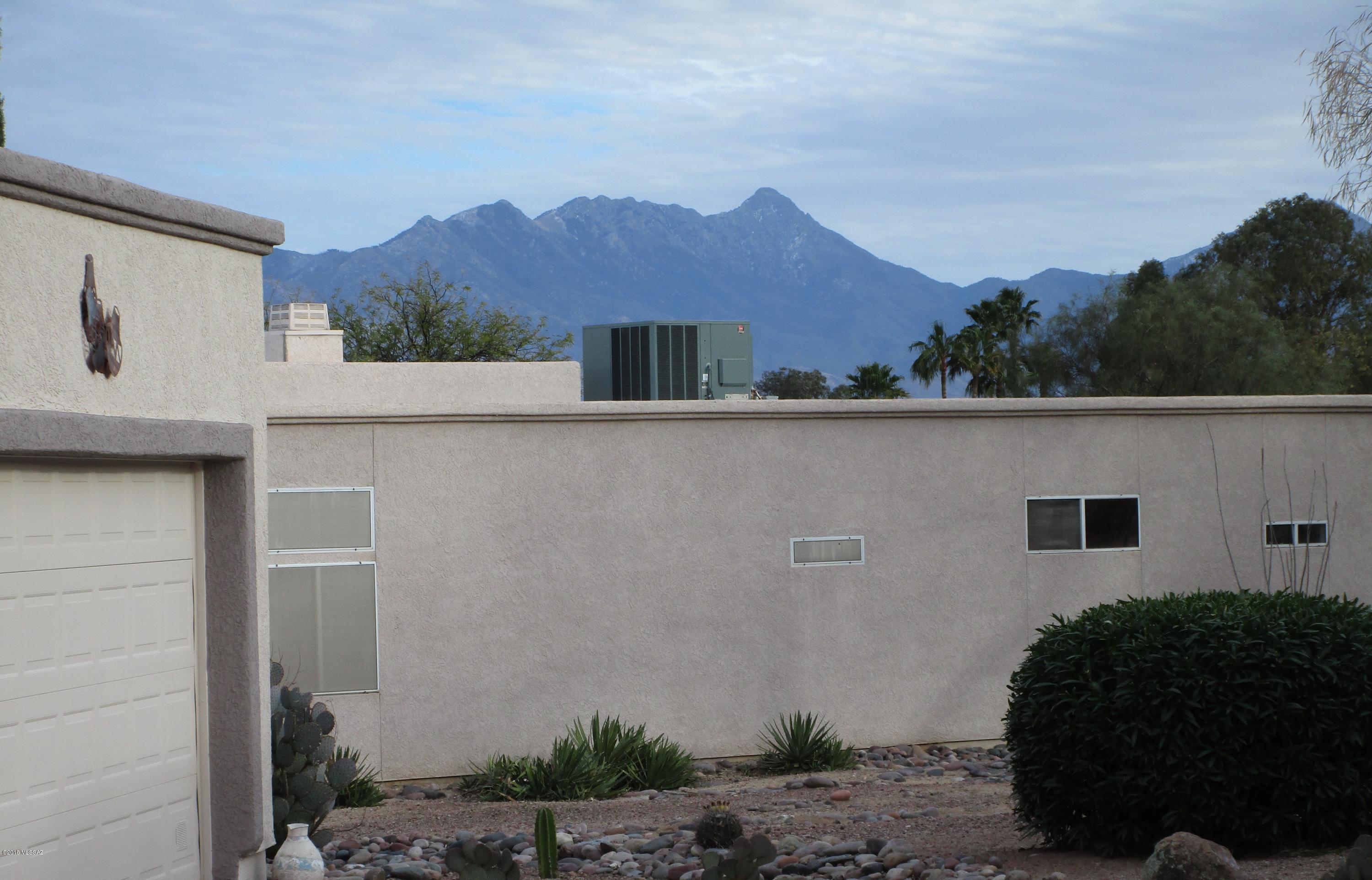 1812 North Rio Mayo Green Valley, AZ 85614 - Photo 3 of 35 Gallery Image 3