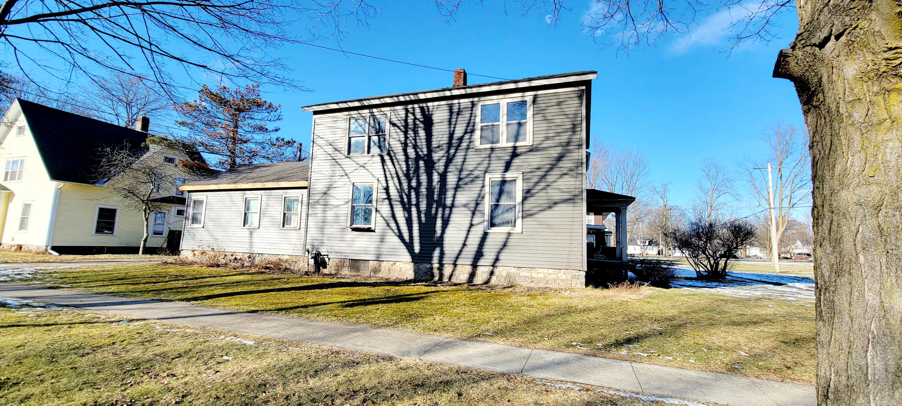 402 North Main Street Three Rivers, MI 49093 - Photo 3 of 32 20220116_152216