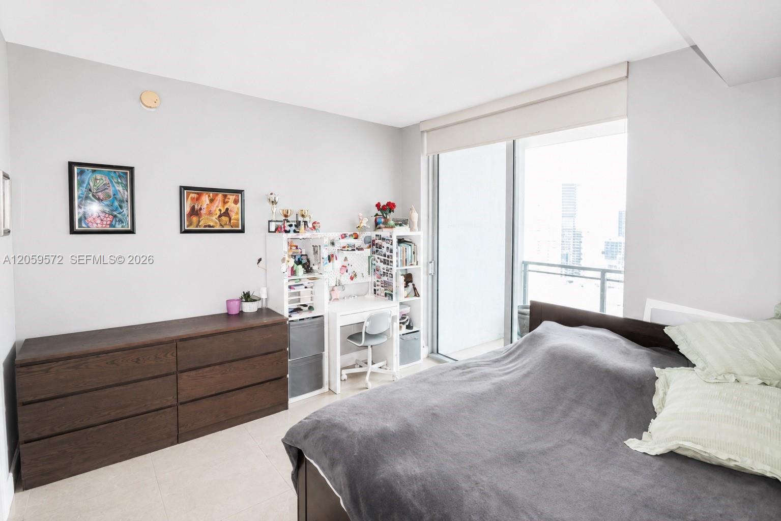 90 Southwest 3rd Street, Unit 3212 Miami, FL 33130 - Photo 8 of 24 Gallery Image 8