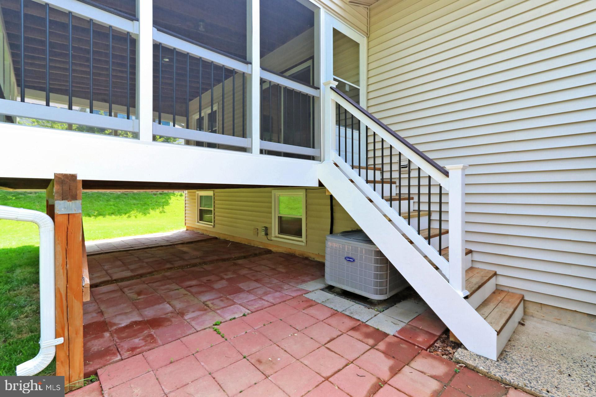 9110 Rockefeller Lane Springfield, VA 22153 - Photo 43 of 56 Stairs to/from the screened in porch