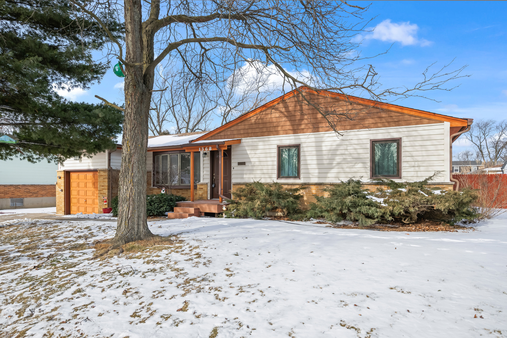 1368 East Palatine Road Palatine, IL 60074 - Photo 2 of 18