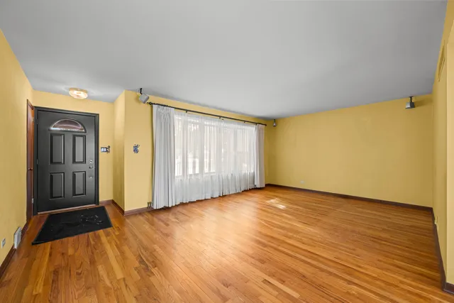 $353,000 | 1368 East Palatine Road, Palatine, IL 60074