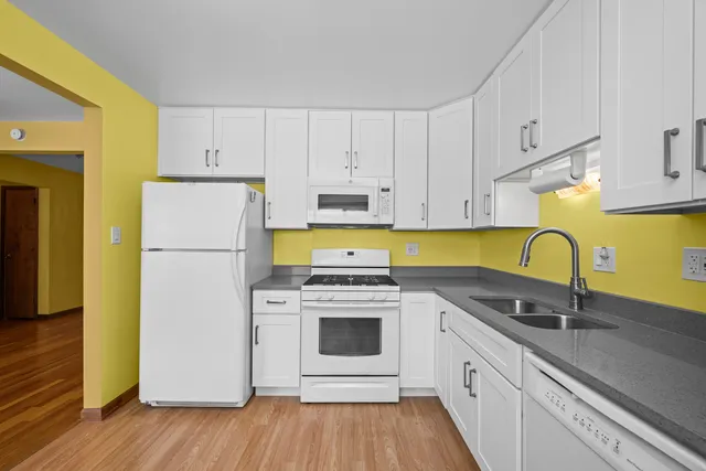 $353,000 | 1368 East Palatine Road, Palatine, IL 60074