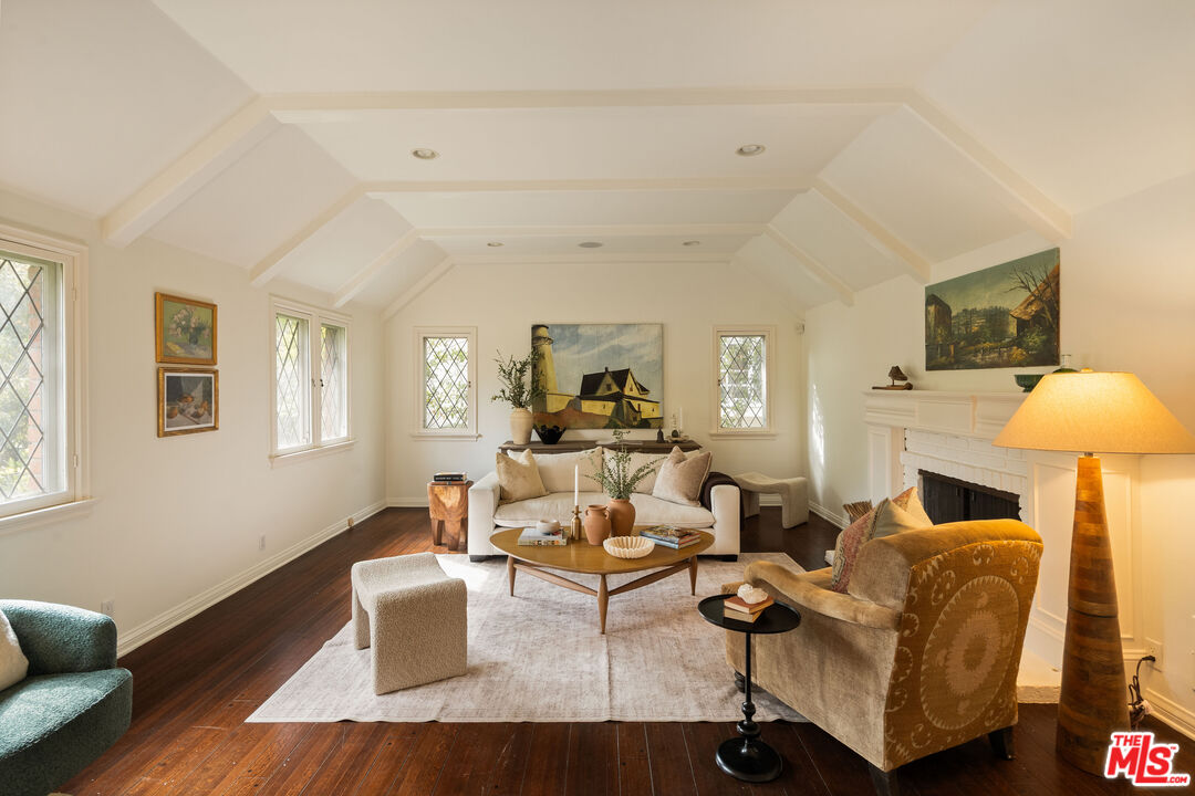 2929 Wicklow Road Los Angeles, CA 90064 - Photo 1 of 1 Gallery Image 1