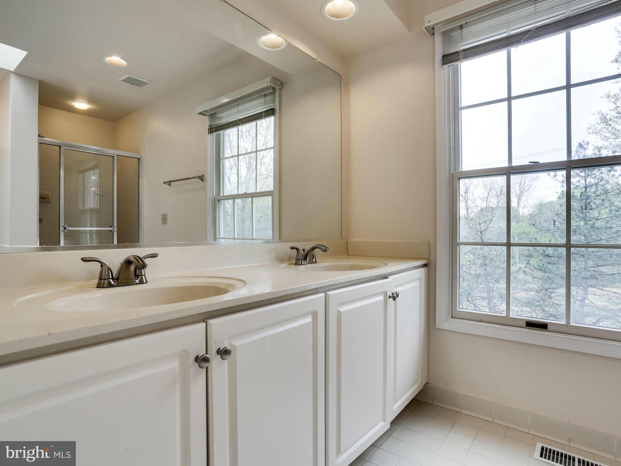 8228 Crest Road Laurel, MD 20723 - Photo 14 of 30 Bath (Master)