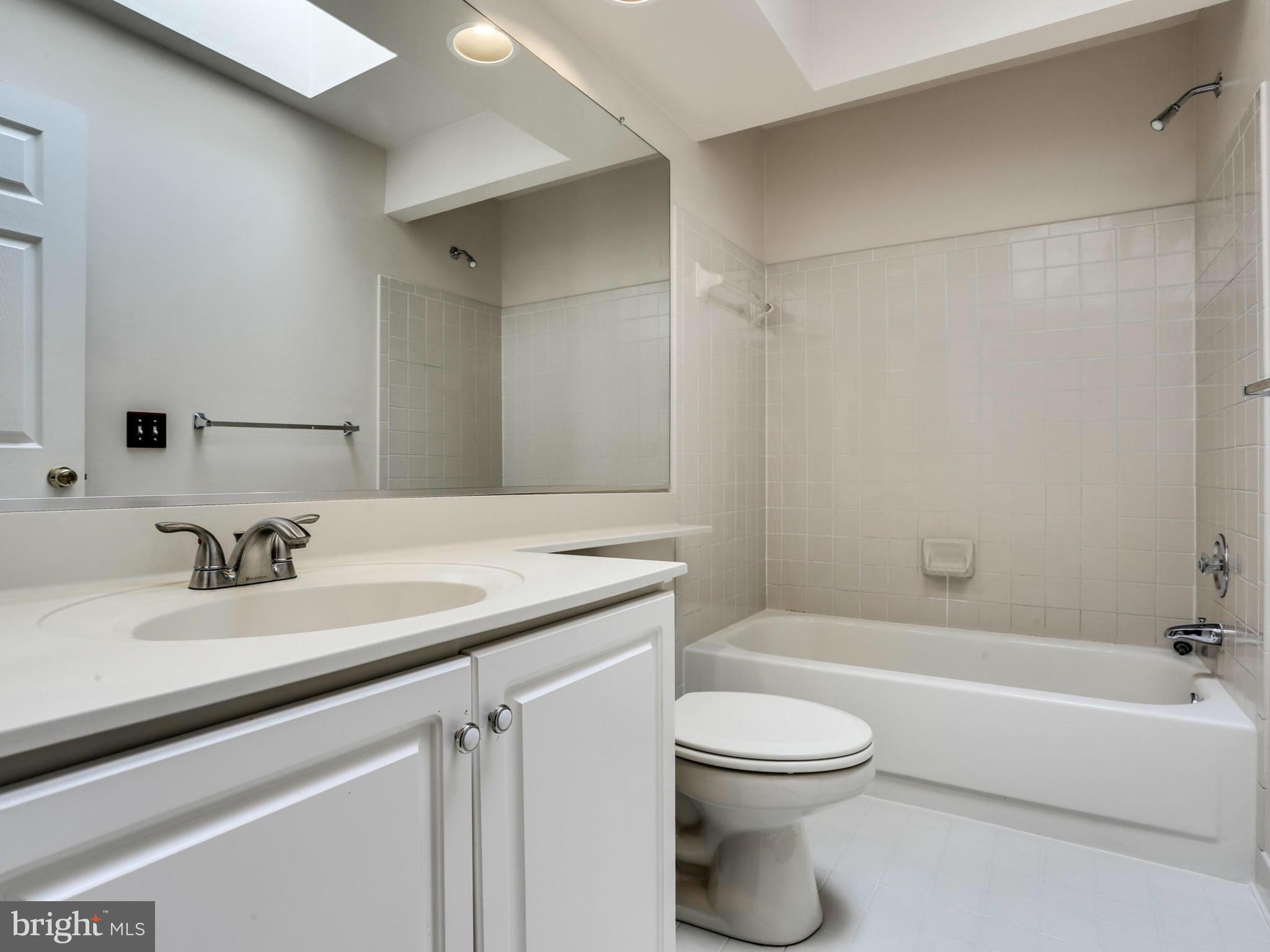 8228 Crest Road Laurel, MD 20723 - Photo 17 of 30 Bath