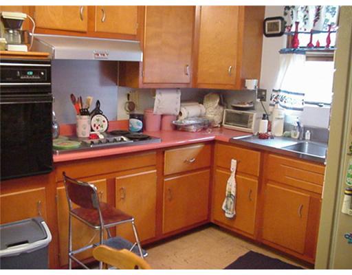 5450 Turner Road Gibsonia, PA 15044 - Photo 5 of 13 Kitchen.